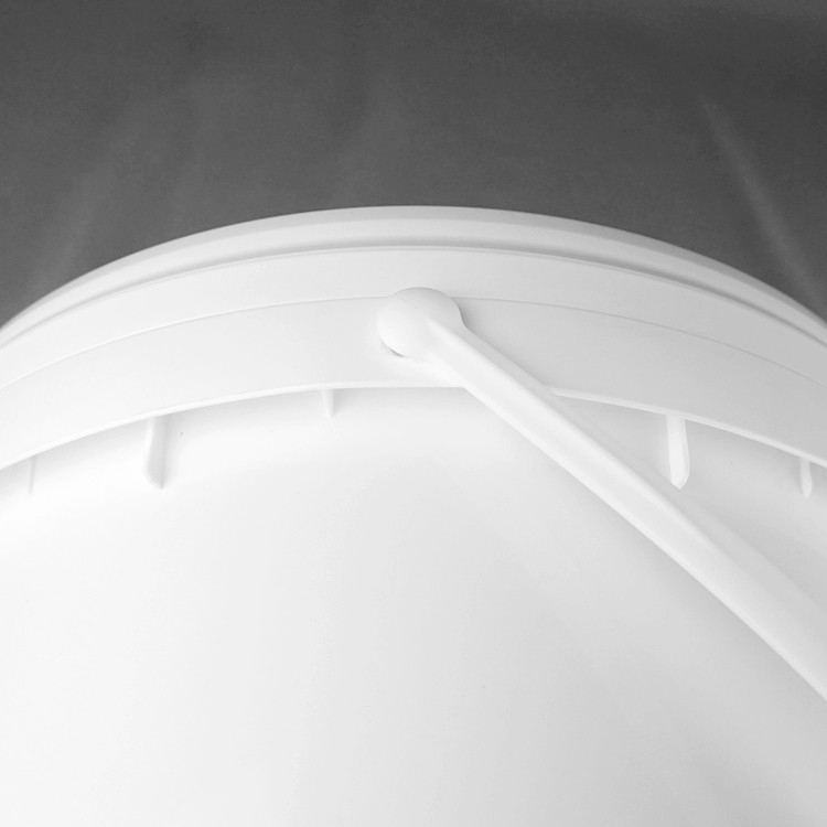 Snap On Lid Stackable ขาว 5 แกลลอนถังพลาสติกกับกระปุกสําหรับการเก็บของที่หลากหลาย
