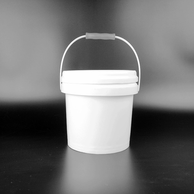 ที่เก็บอาหาร 2 ลิตรถังปลอดสาร BPA พร้อมฝาปิดบรรจุอาหารสัตว์เลี้ยงที่ทนทาน