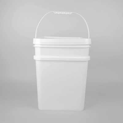ถังพลาสติกสี่เหลี่ยม PP PE 18L สีขาวพร้อมฝาปิดผนึกอย่างดี